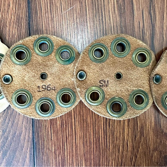 Bebe vintage genuine leather circle belt - size S/M - Picture 3 of 5
